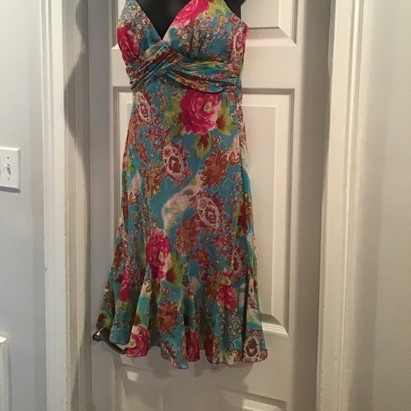 SL Fashions Dresses & Skirts - Floral print dress Size 6